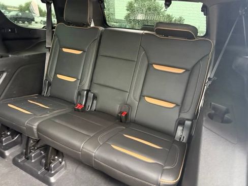 Used 2022 GMC Yukon AT4 w/ Technology Package AWD/4WD image 15