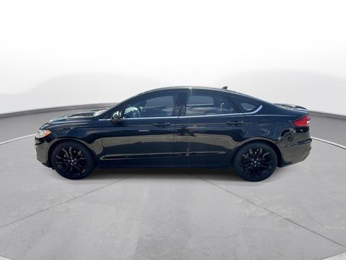 Used 2019 Ford Fusion SE w/ Equipment Group 151A FWD image 9