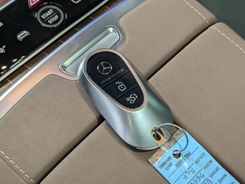 Used 2022 Mercedes-Benz EQS AMG 4MATIC image 35