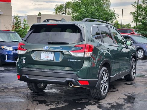 Used 2022 Subaru Forester Limited AWD/4WD image 9