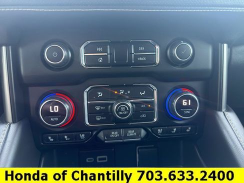 Used 2023 Chevrolet Tahoe Premier AWD/4WD image 16