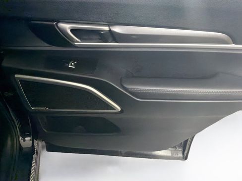 Used 2025 Kia Telluride S AWD/4WD image 32