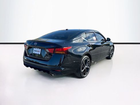 Used 2024 Nissan Altima 2.5 SR w/ SR Premium Package image 10