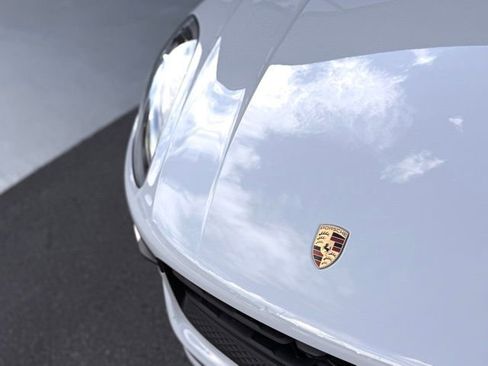 Certified 2026 Porsche Macan AWD/4WD image 37
