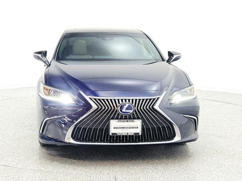 Used 2021 Lexus ES 300h w/ Premium Package FWD image 2