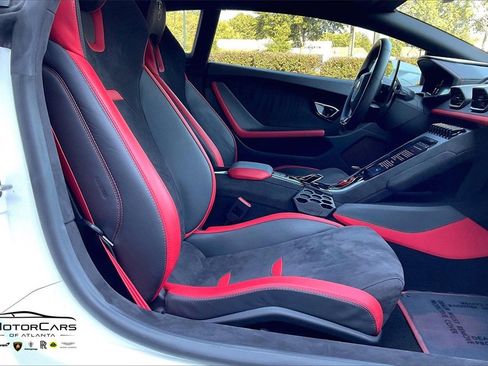 Used 2023 Lamborghini Huracan Tecnica image 8