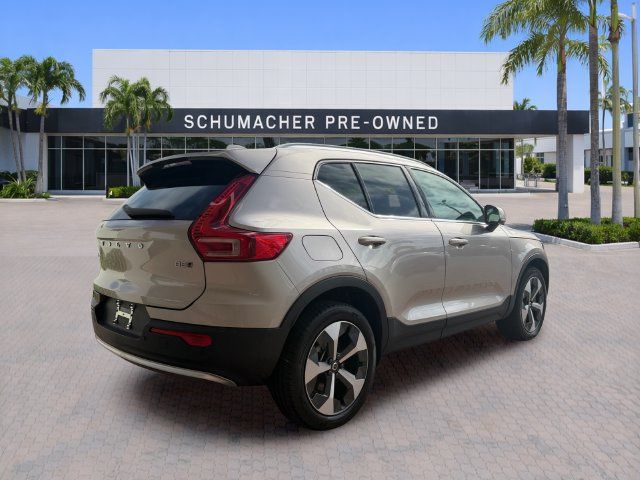 Certified 2024 Volvo XC40 B5 Plus AWD/4WD image 7