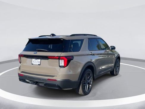 New 2026 Ford Explorer ST-Line w/ ST-Line Street Pack image 4