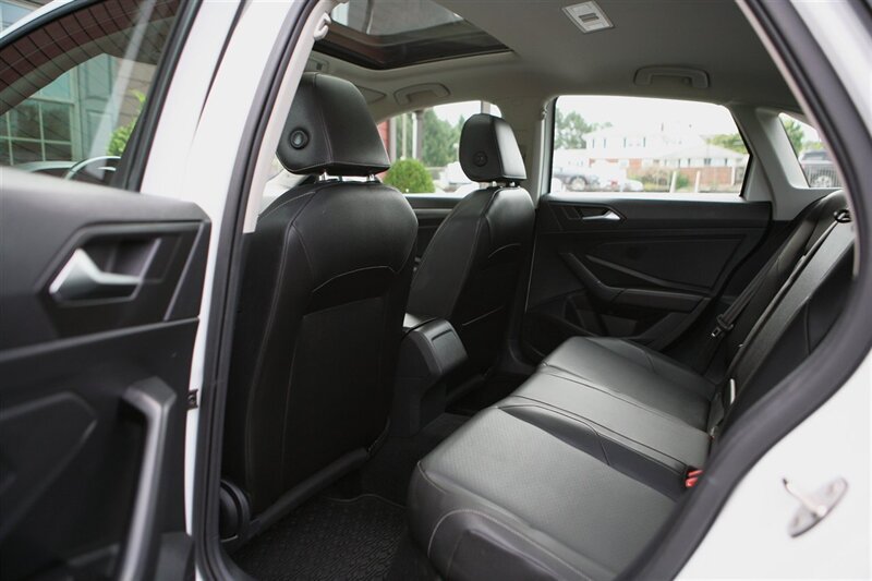 Used 2019 Volkswagen Jetta SEL FWD image 12