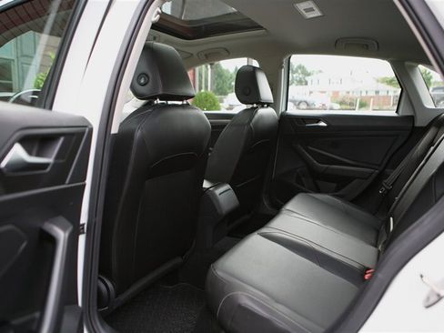 Used 2019 Volkswagen Jetta SEL FWD image 12