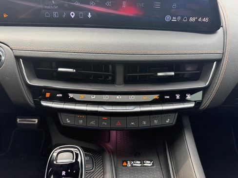 Used 2026 Cadillac CT5 V AWD/4WD image 16