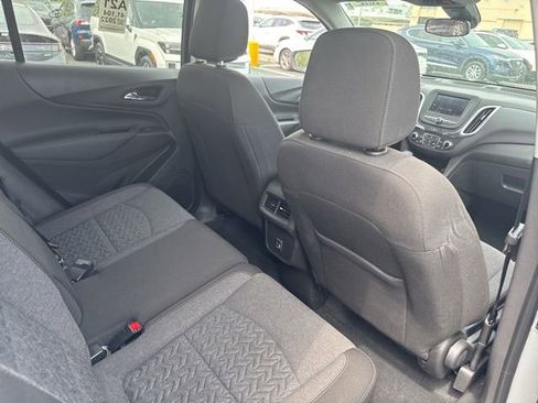 Used 2022 Chevrolet Equinox LT AWD/4WD image 9