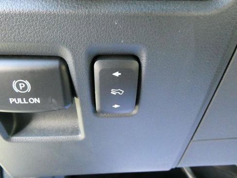 Certified 2021 Ford F150 Lariat w/ Equipment Group 502A High image 26