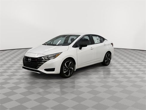 New 2025 Nissan Versa SR image 4
