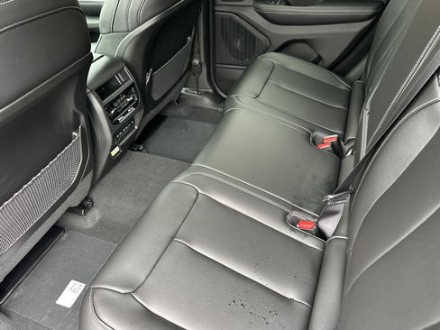 New 2026 Jeep Grand Cherokee Limited w/ Limited Altitude Package AWD/4WD image 11
