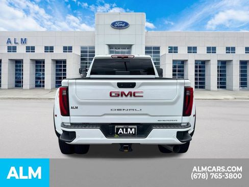 Used 2024 GMC Sierra 3500 Denali image 7