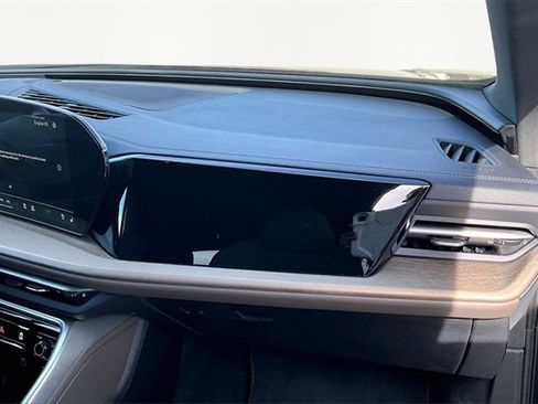 Used 2025 Audi Q5 Premium Plus w/ Premium Plus image 16