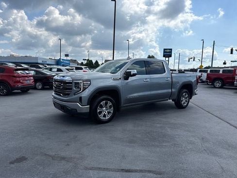Used 2025 GMC Sierra 1500 SLT AWD/4WD image 7