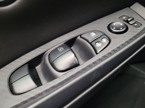 Used 2024 Nissan Sentra SV FWD image 27