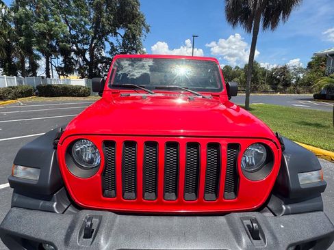 Used 2020 Jeep Wrangler Sport AWD/4WD image 3
