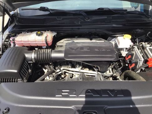 Used 2022 RAM 1500 Big Horn AWD/4WD image 37