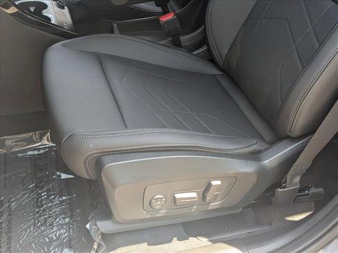 Certified 2025 BMW X1 xDrive28i image 4