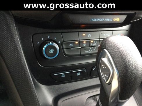 Used 2022 Ford Transit Connect XL image 17