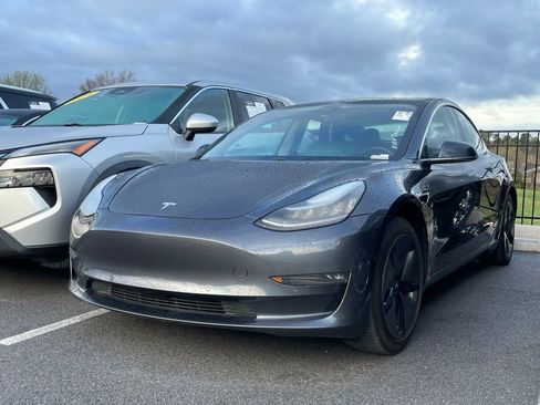 Used 2018 Tesla Model 3 Long Range image 3