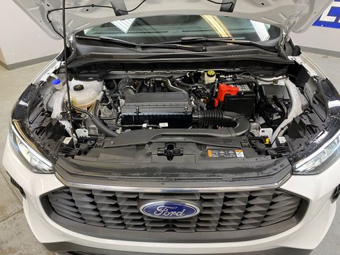 Used 2025 Ford Escape Active image 9