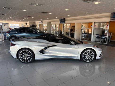 Used 2024 Chevrolet Corvette Stingray Preferred Conv w/ LPO, Roadside Safety Package image 9