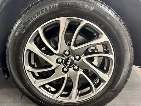 Used 2022 Lincoln Corsair FWD image 11