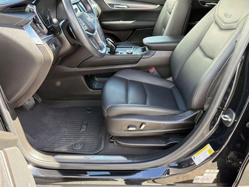 Certified 2023 Cadillac XT5 Luxury w/ LPO, Floor Liner Package image 4