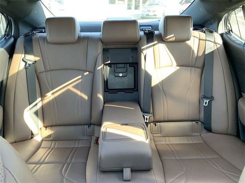 Used 2024 Lexus ES 350 Ultra Luxury image 32