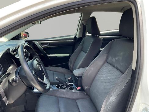 Used 2017 Toyota Corolla LE FWD image 21