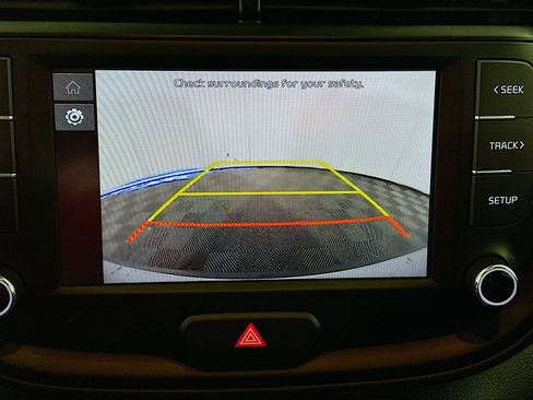 Used 2025 Kia Soul LX w/ LX Technology Package image 22