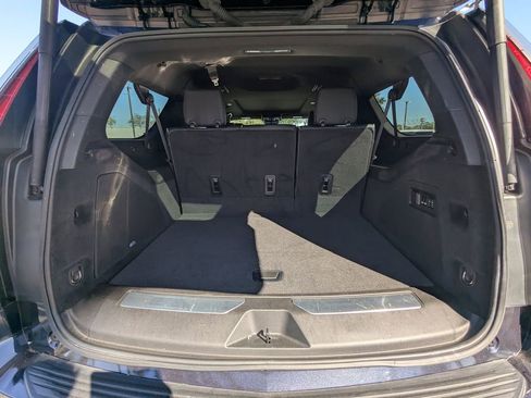 Used 2023 Cadillac Escalade ESV Premium Luxury image 13