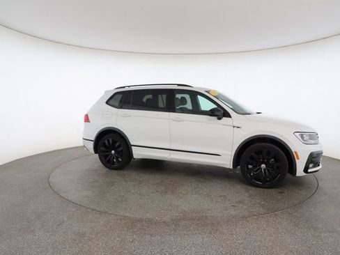 Used 2021 Volkswagen Tiguan SE R-Line image 24