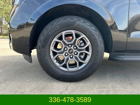 Used 2025 Ford Expedition Active RWD image 30