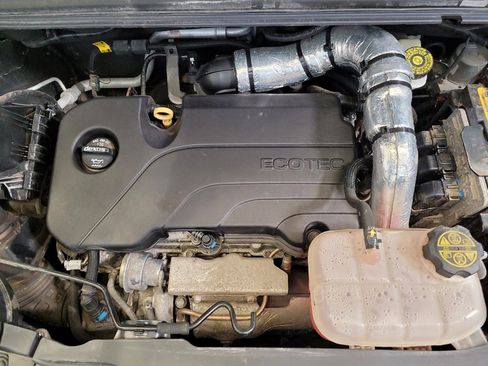 Used 2019 Buick Encore Essence w/ Safety Package II FWD image 30