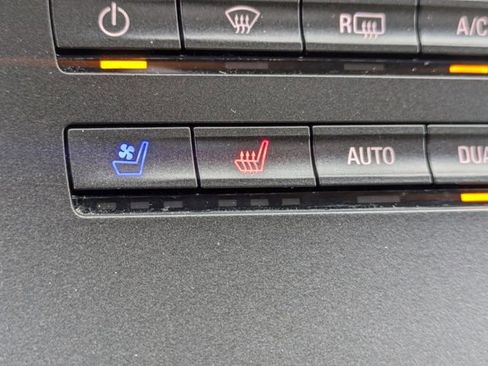 Used 2019 Lincoln Nautilus Reserve image 25