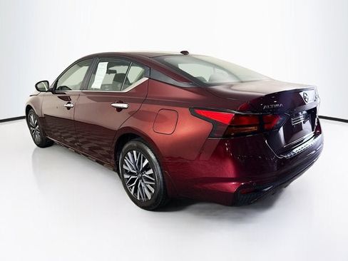 Used 2023 Nissan Altima 2.5 SV AWD/4WD image 7