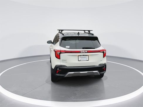 Used 2024 Kia Seltos SX image 7