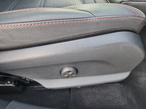 Used 2018 Mercedes-Benz GLC 43 AMG 4MATIC image 29