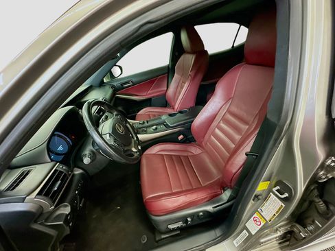 Used 2018 Lexus IS 300 F Sport w/ F Sport Package RWD image 13