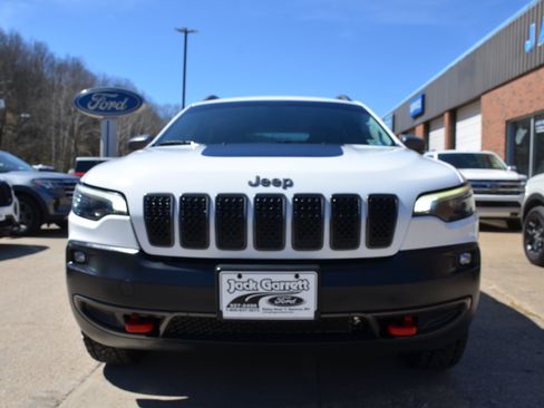 Used 2019 Jeep Cherokee Trailhawk w/ Cold Weather Group image 2