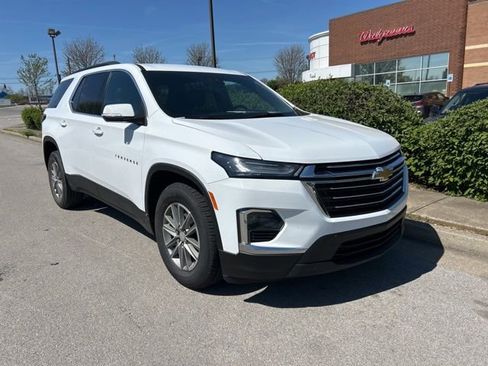 Used 2023 Chevrolet Traverse LT AWD/4WD image 2