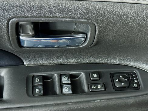 Used 2019 Mitsubishi Outlander SEL AWD/4WD image 22