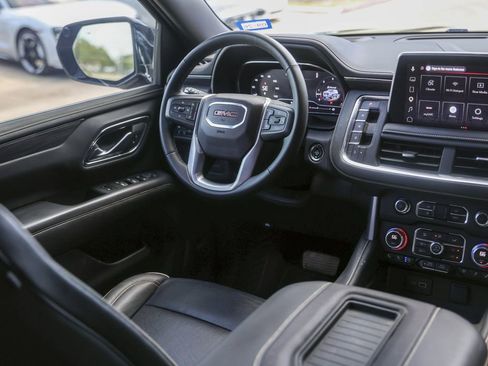 Used 2023 GMC Yukon SLT w/ SLT Luxury Package RWD image 37