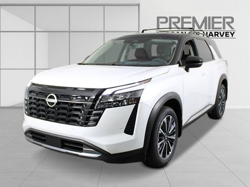 New 2026 Nissan Pathfinder Platinum FWD image 1