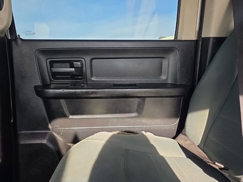 Used 2016 RAM 3500 Tradesman w/ Chrome Appearance Group image 11